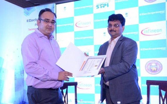 Handing out prizes to the best ESDM startups at Electropreneur Park incubation centre